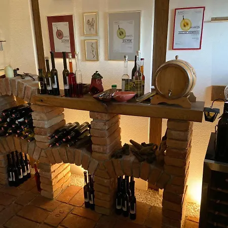 Weingut Familie Danko Apartment *